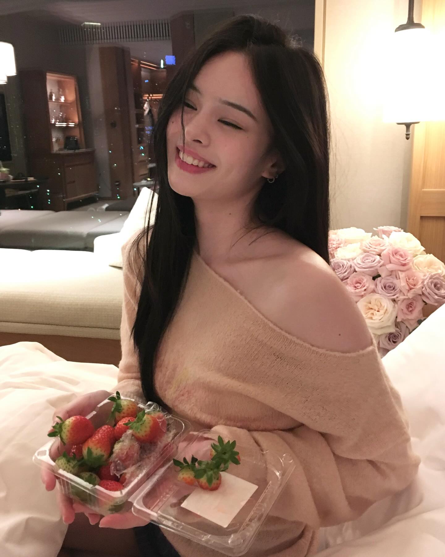 แอลลี่ - อชิรญา นิติพน