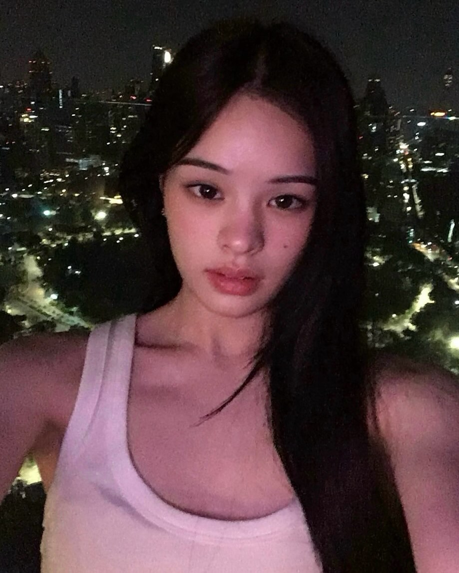 แอลลี่ - อชิรญา นิติพน