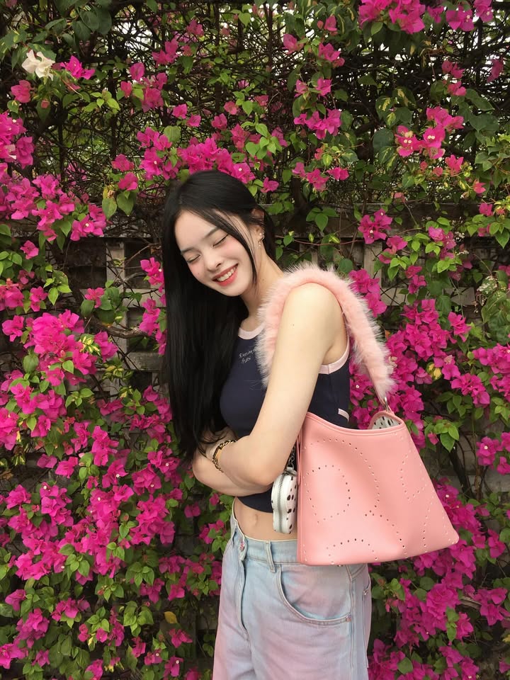 แอลลี่ - อชิรญา นิติพน