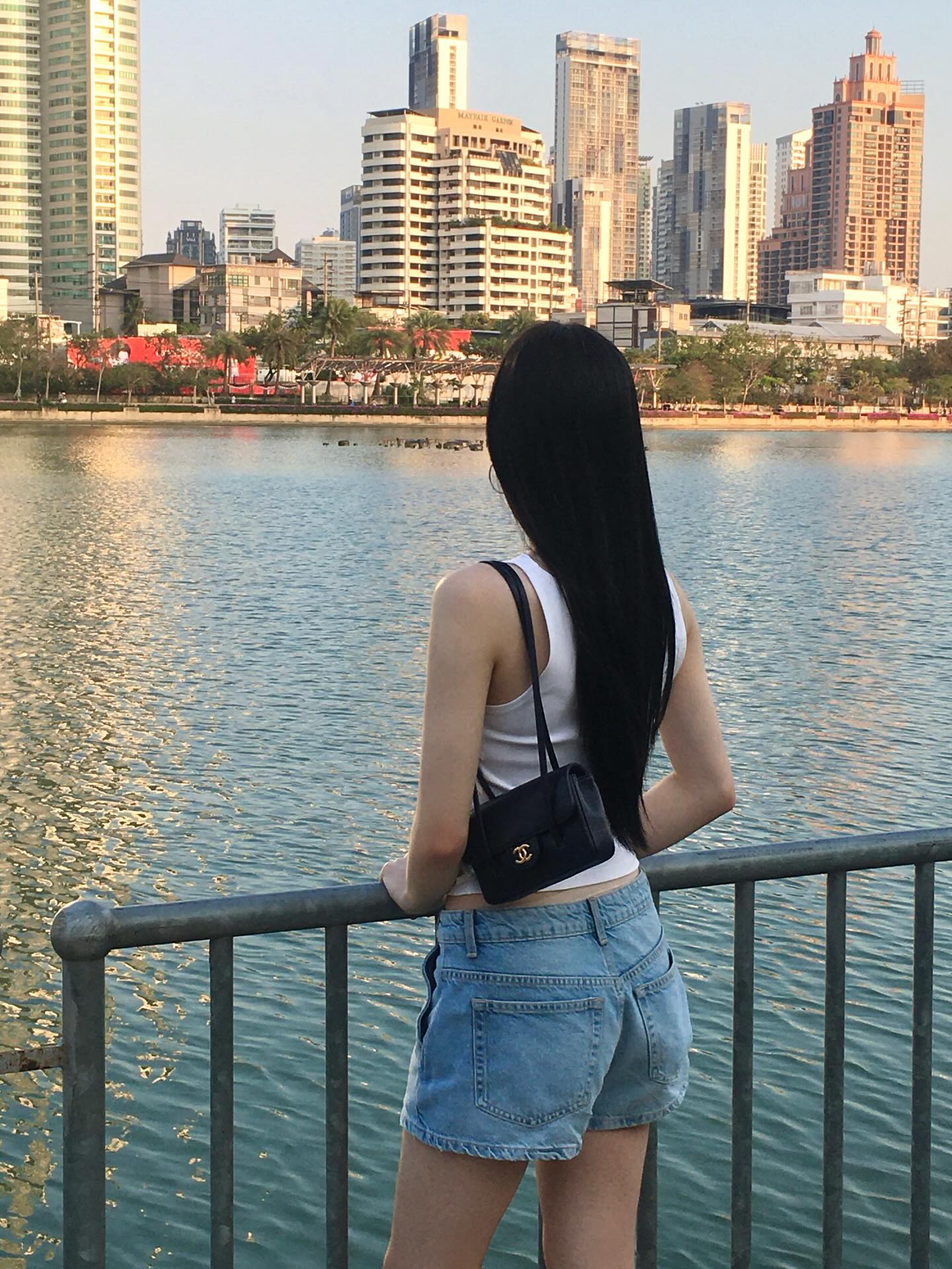 แอลลี่ - อชิรญา นิติพน