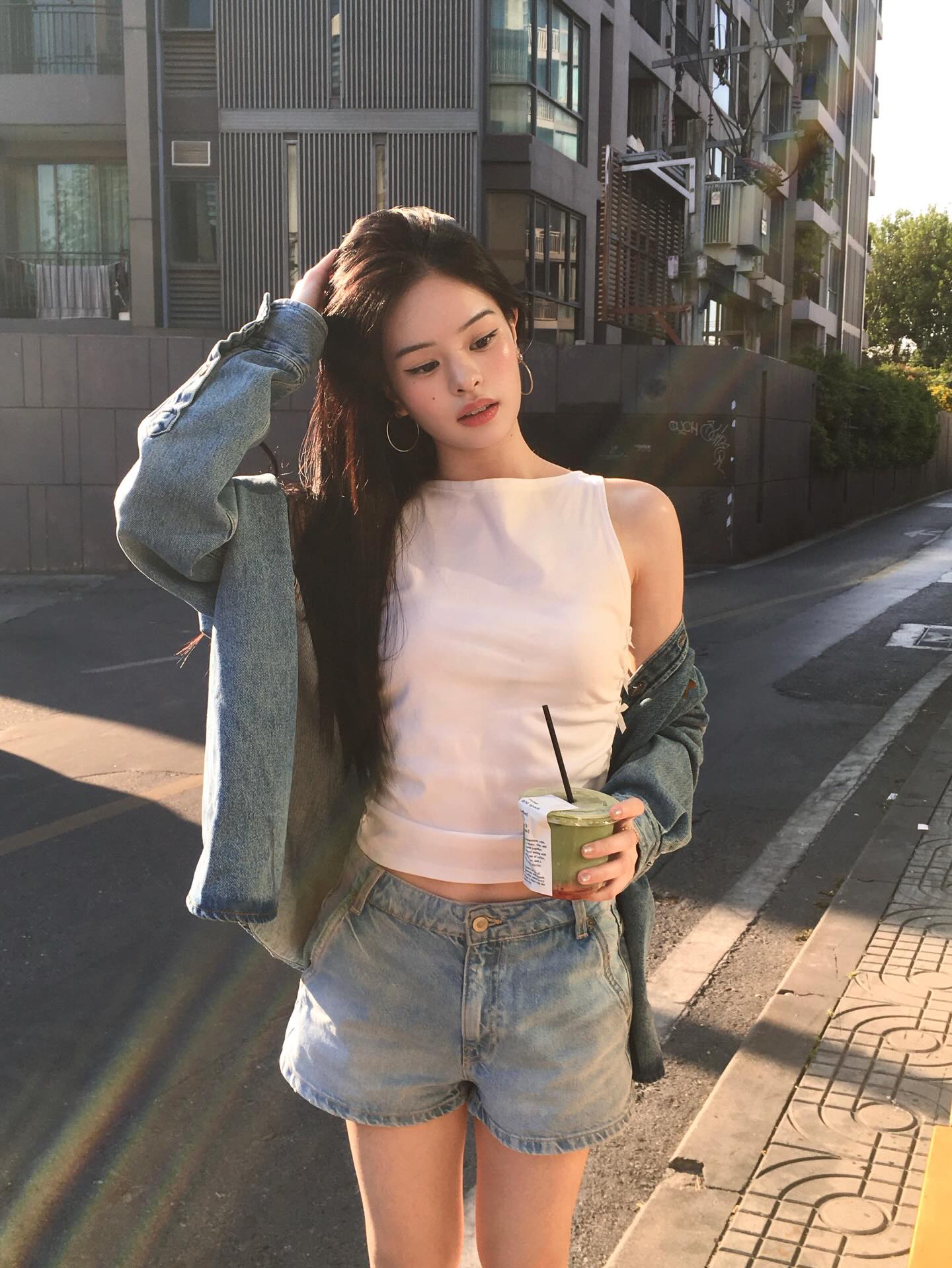 แอลลี่ - อชิรญา นิติพน