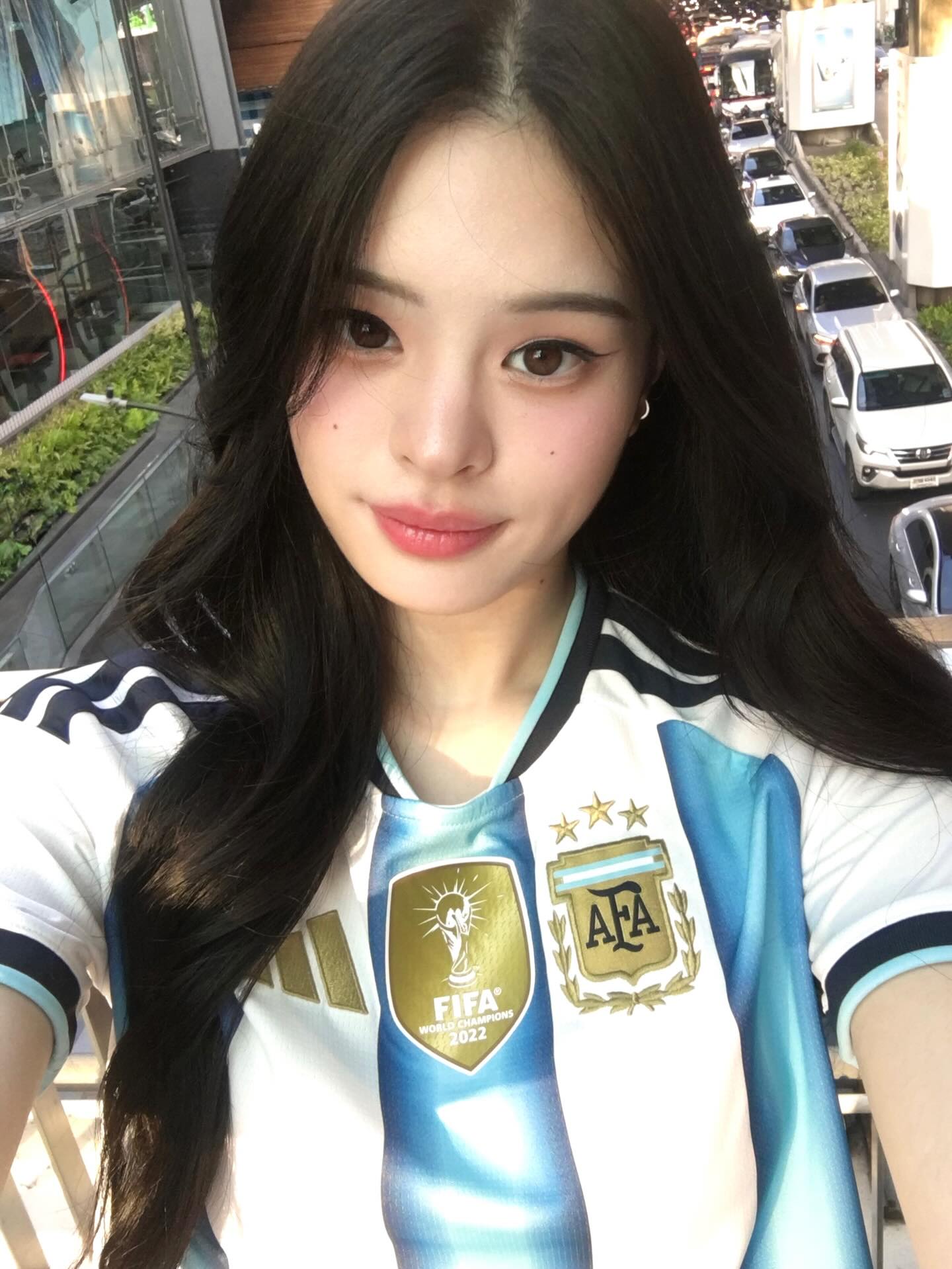 แอลลี่ - อชิรญา นิติพน