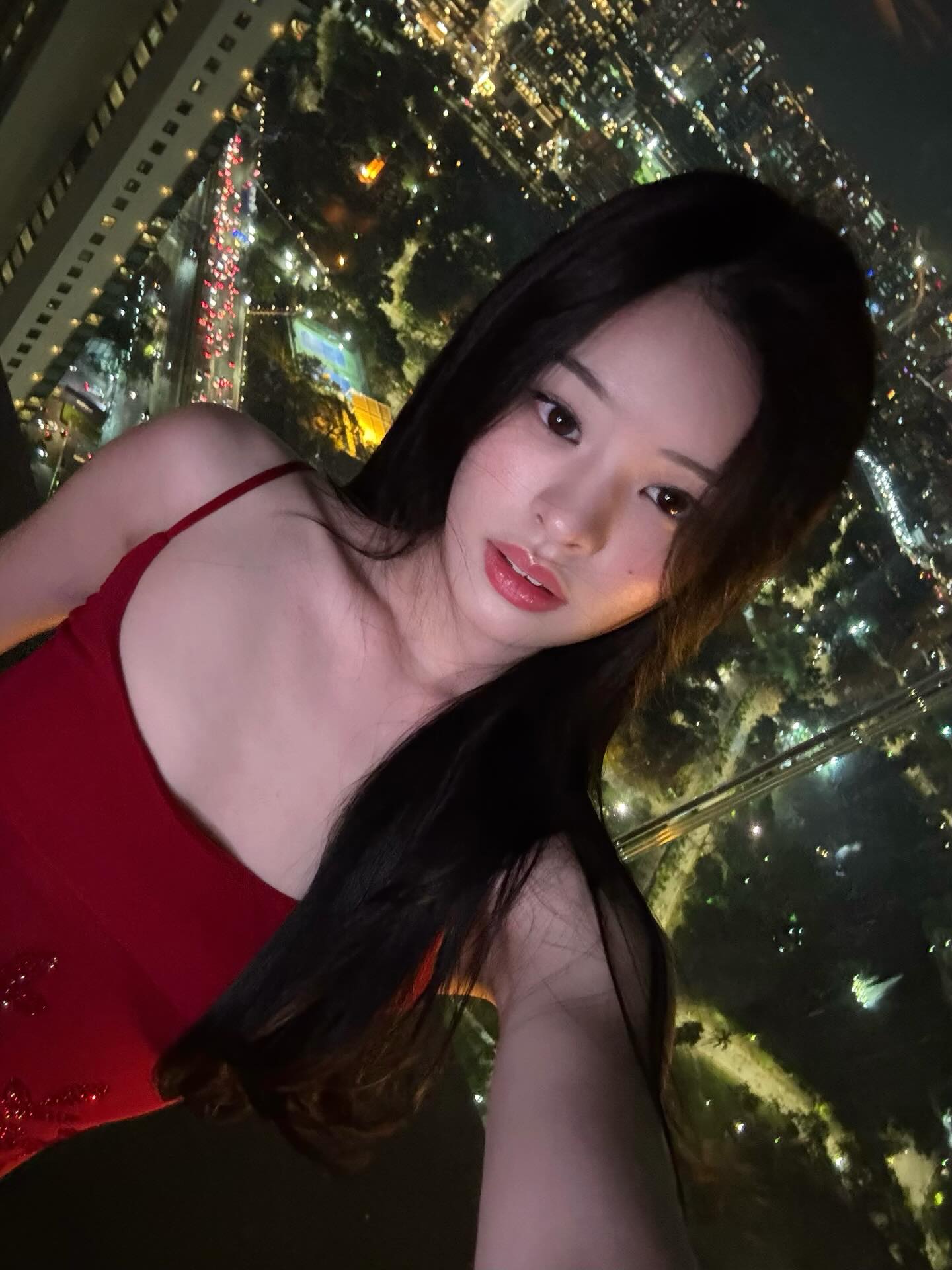 แอลลี่ - อชิรญา นิติพน