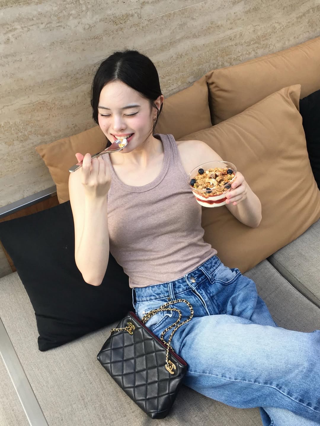 แอลลี่ - อชิรญา นิติพน