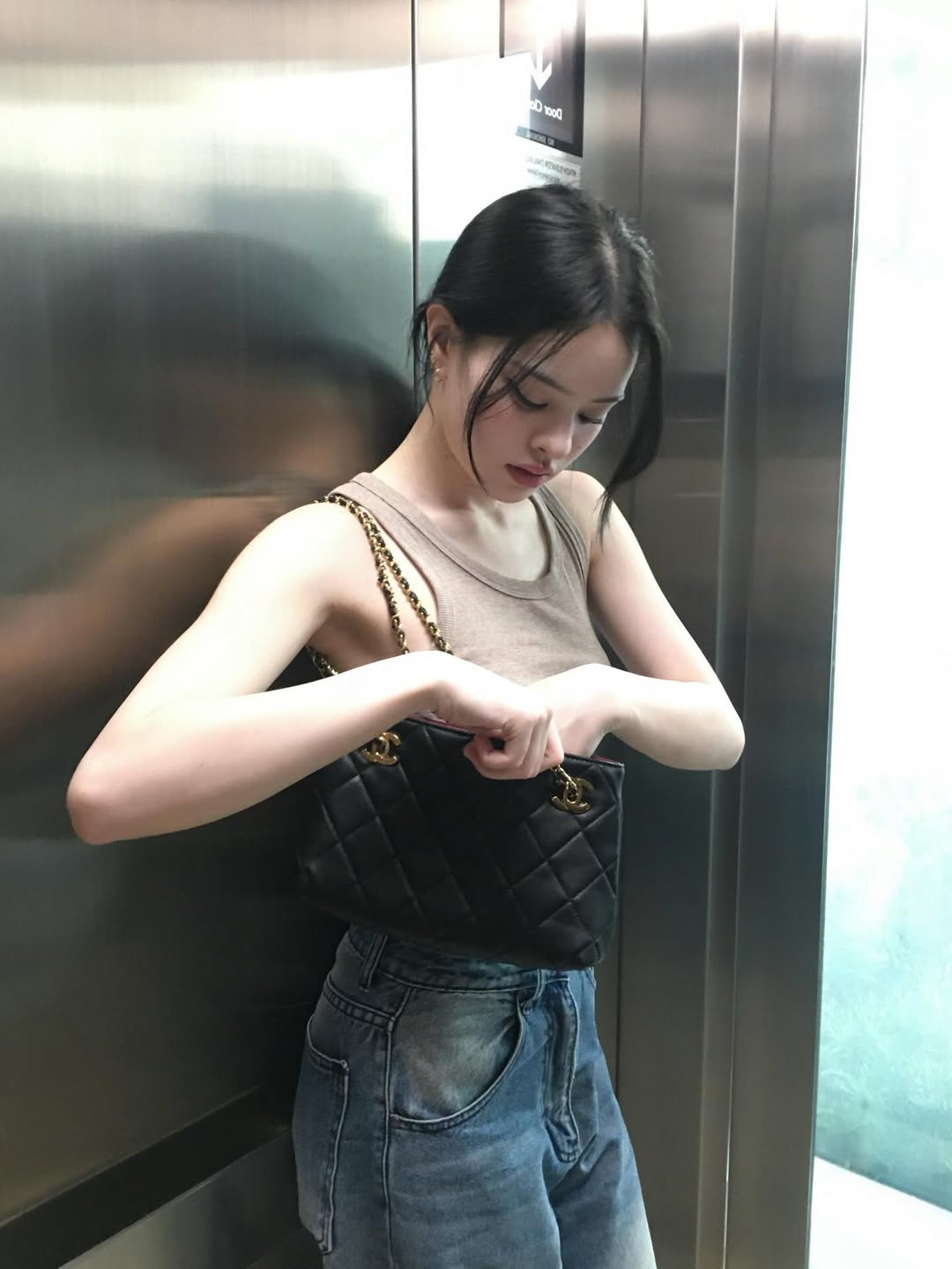 แอลลี่ - อชิรญา นิติพน