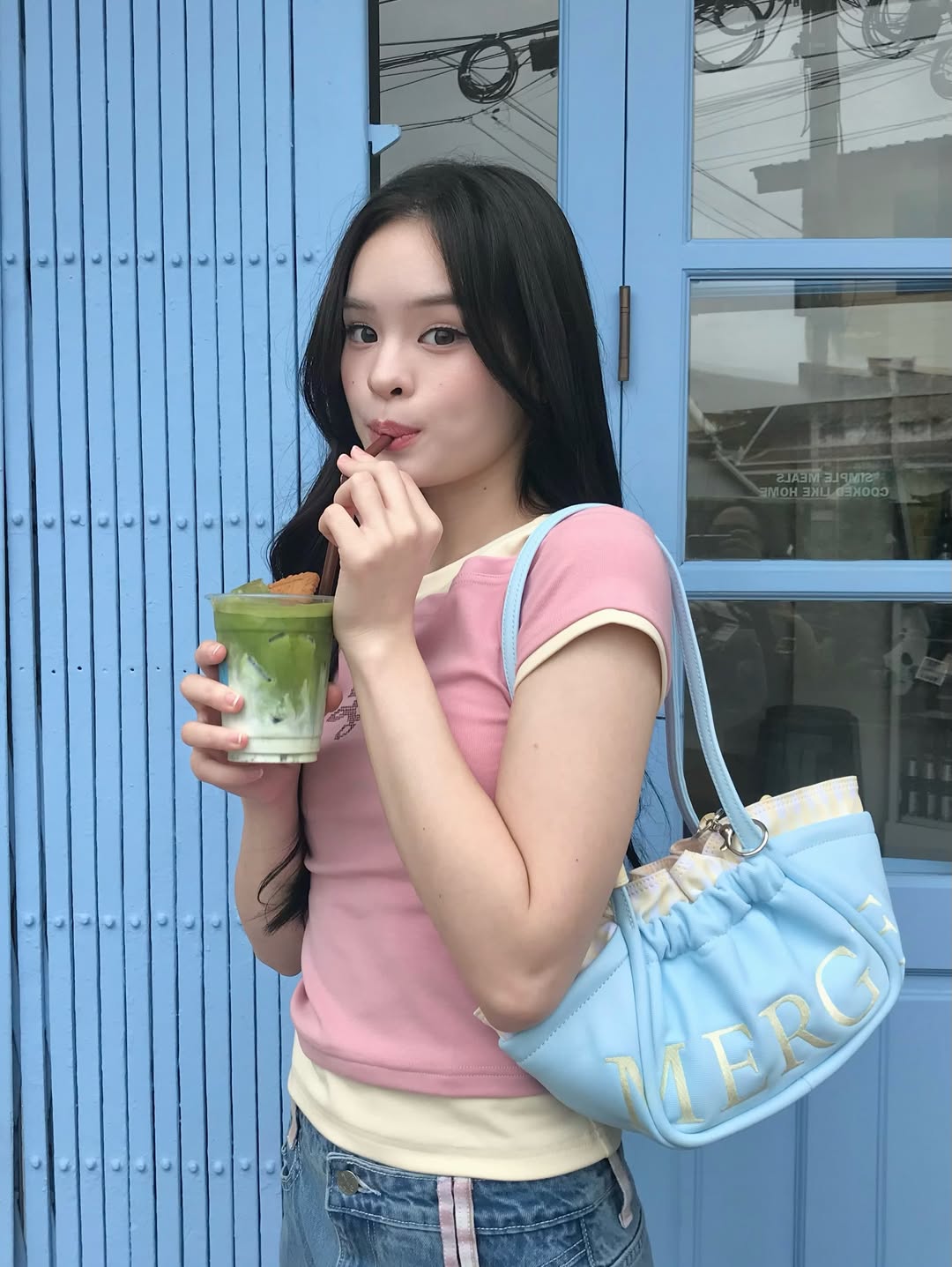 แอลลี่ - อชิรญา นิติพน