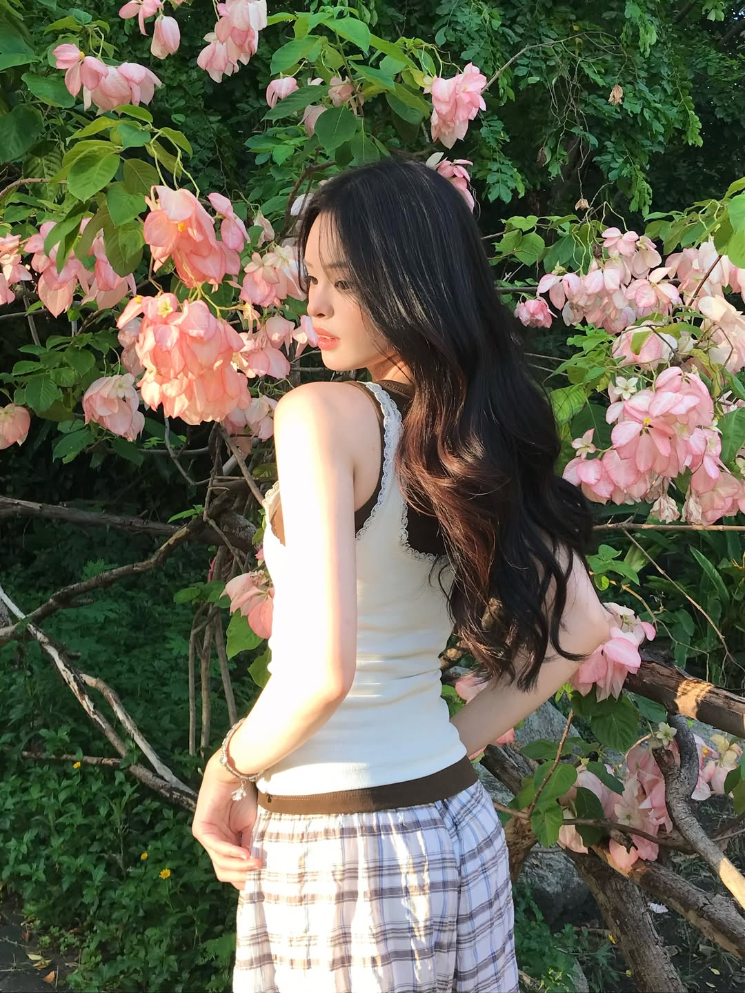 แอลลี่ - อชิรญา นิติพน