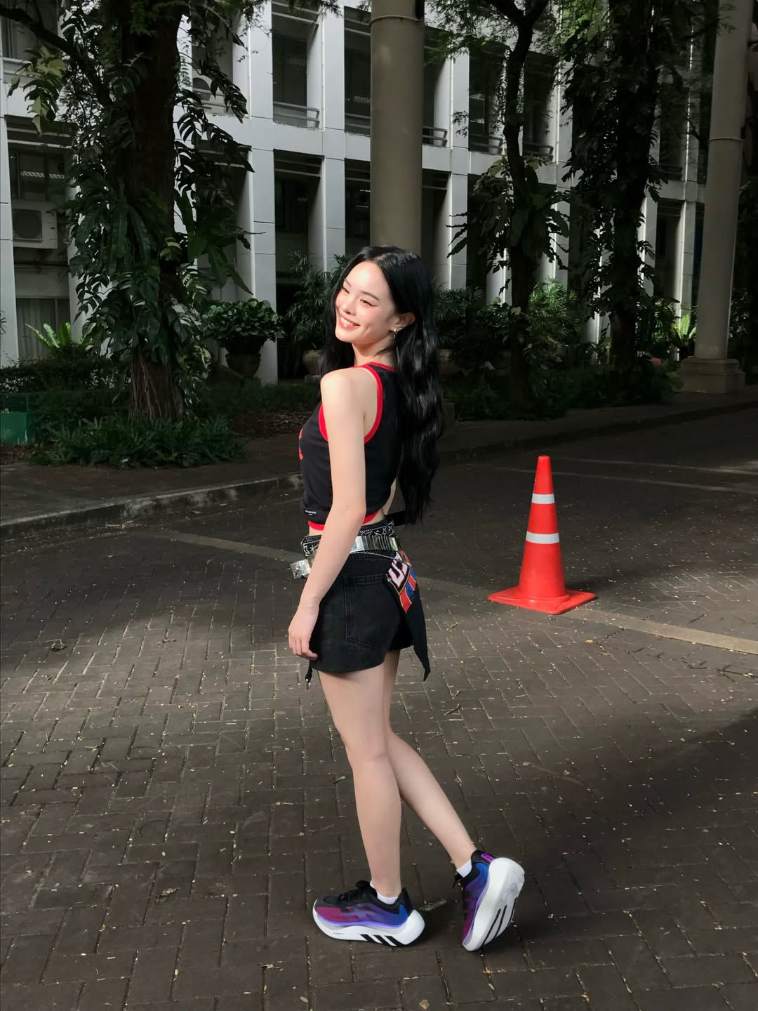 แอลลี่ - อชิรญา นิติพน