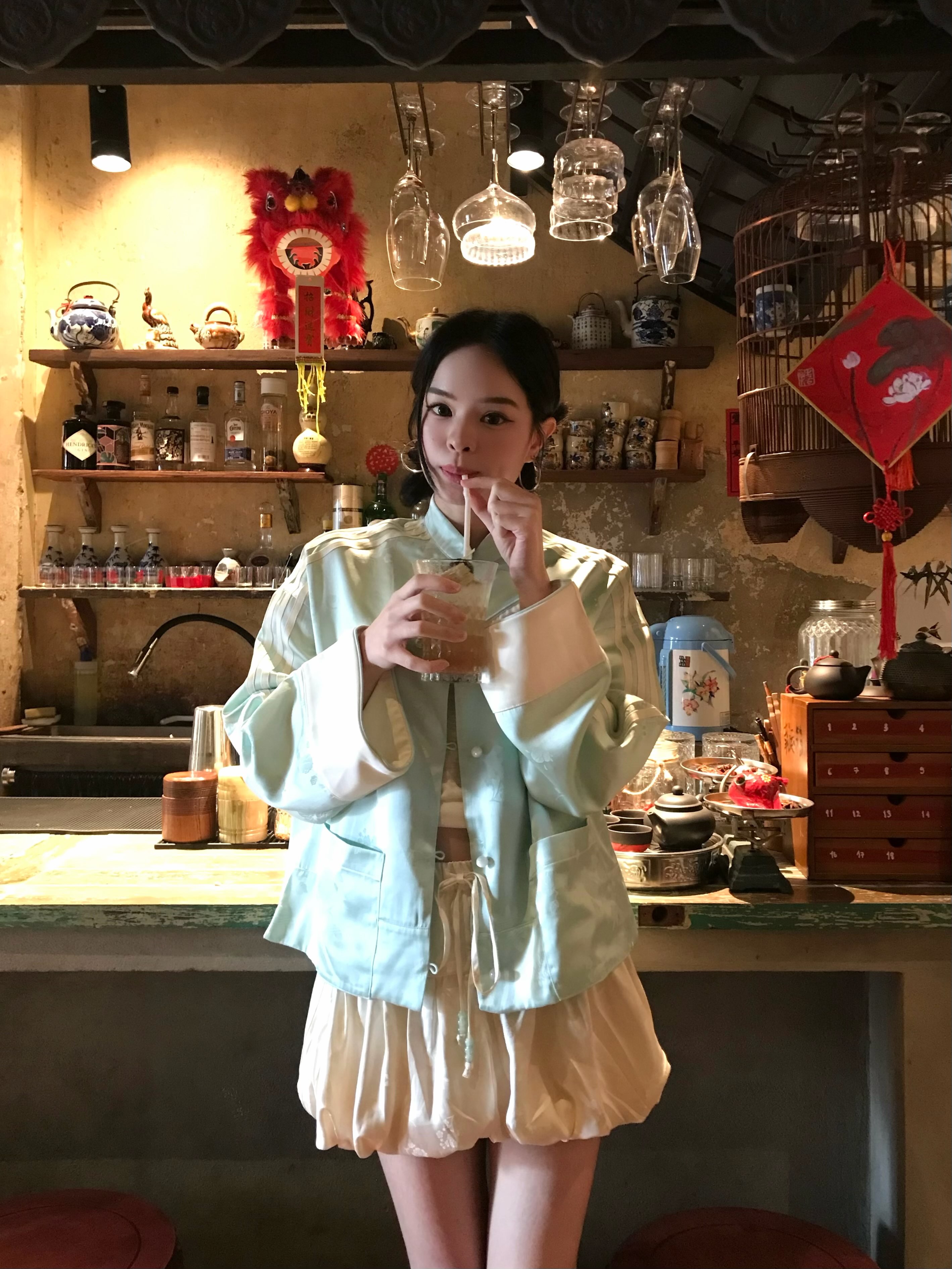แอลลี่ - อชิรญา นิติพน