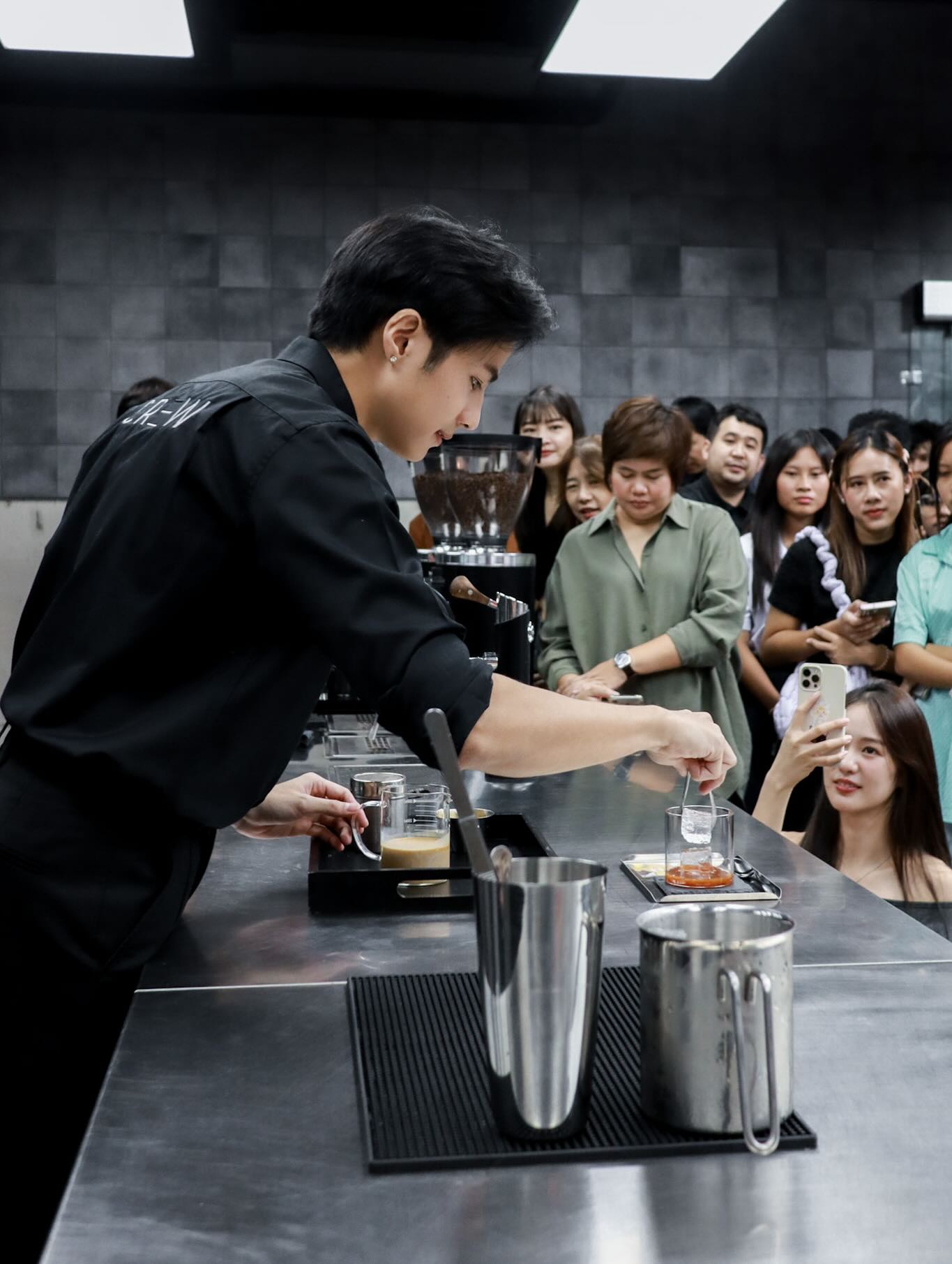 แบงค์ - ธิติ มหาโยธารักษ์