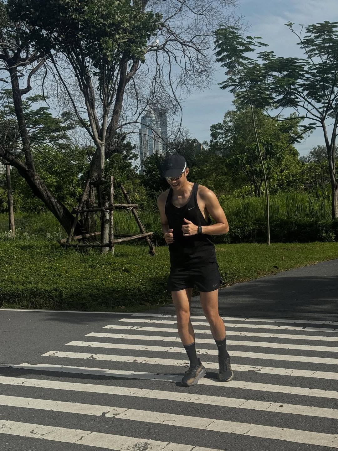 แบงค์ - ธิติ มหาโยธารักษ์