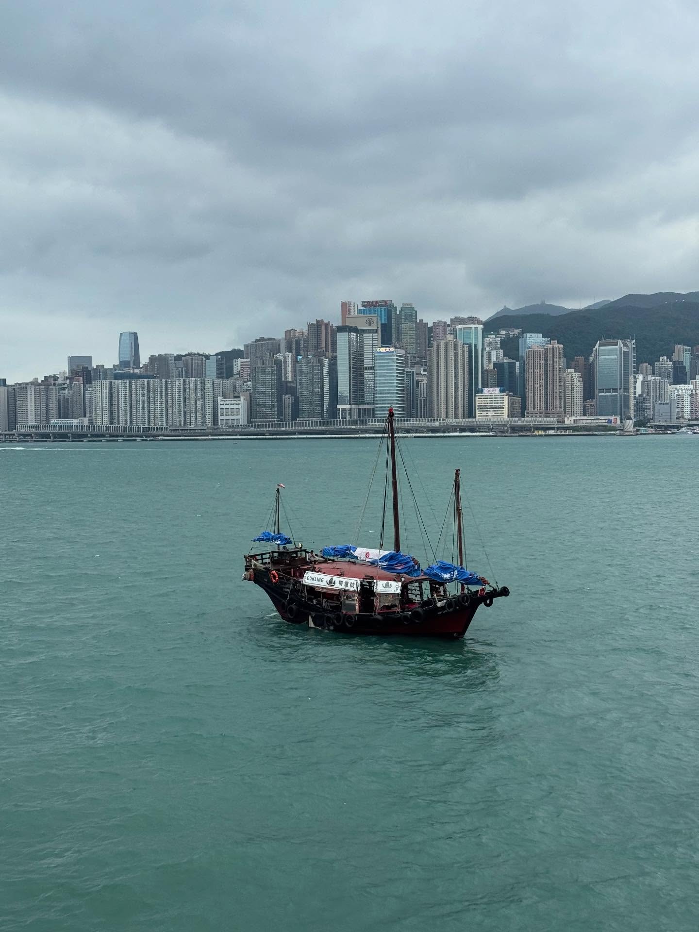 แบงค์ - ธิติ มหาโยธารักษ์