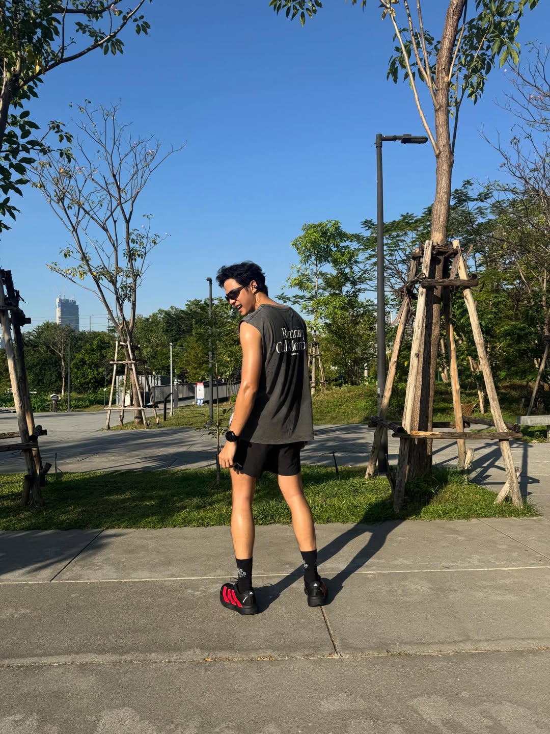 แบงค์ - ธิติ มหาโยธารักษ์