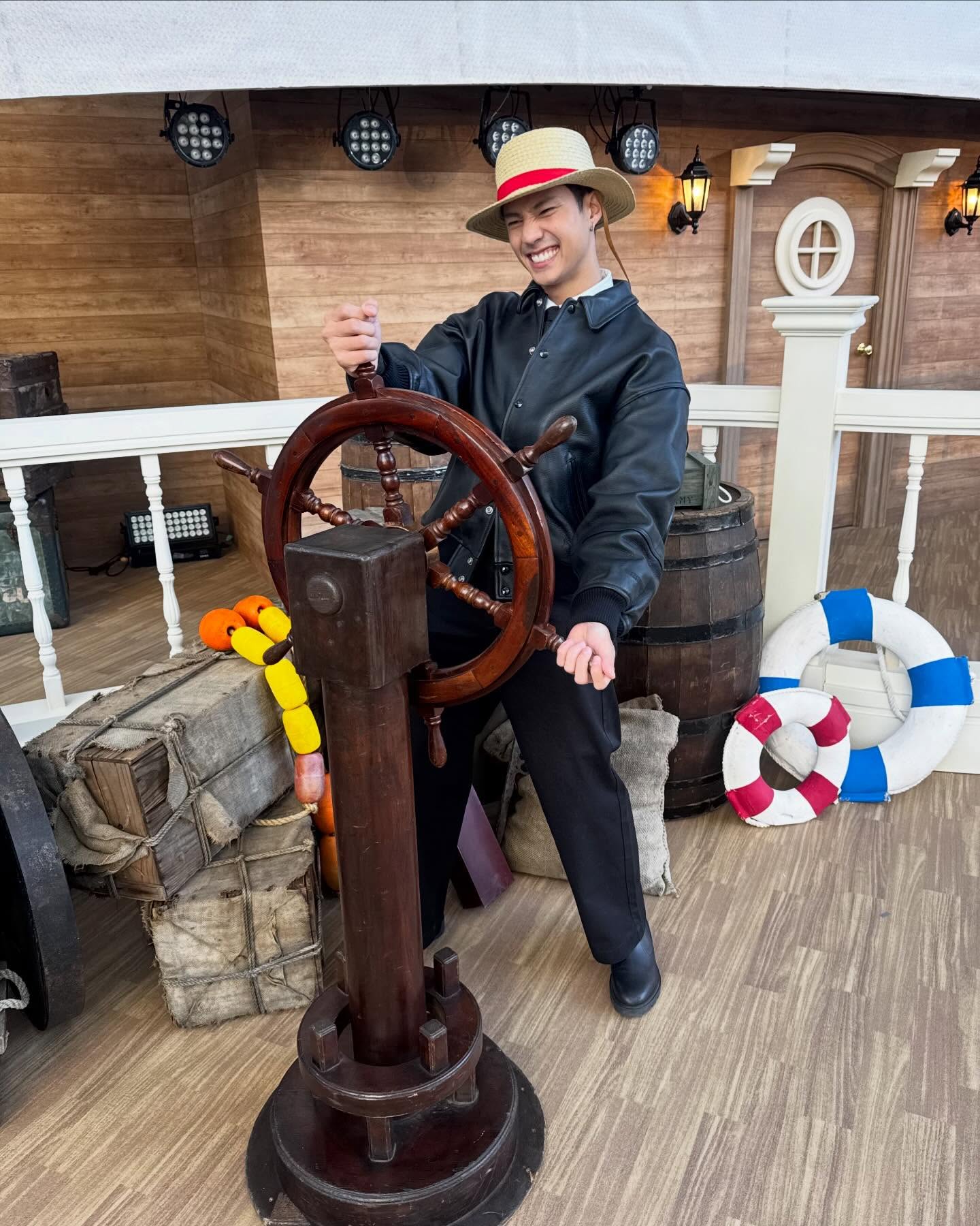 แบงค์ - ธิติ มหาโยธารักษ์