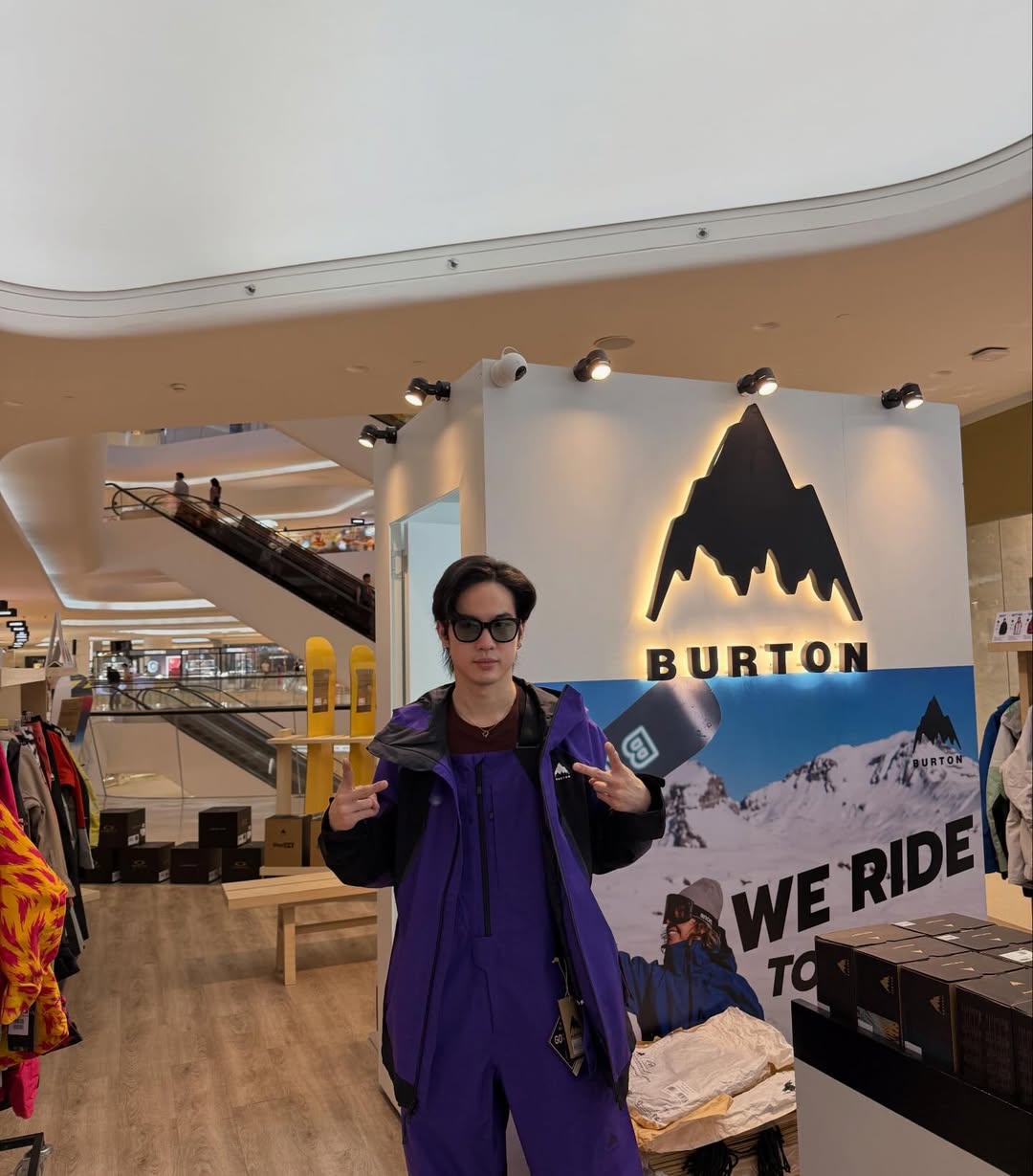 โก้ - วศิน อัศวนฤนาท