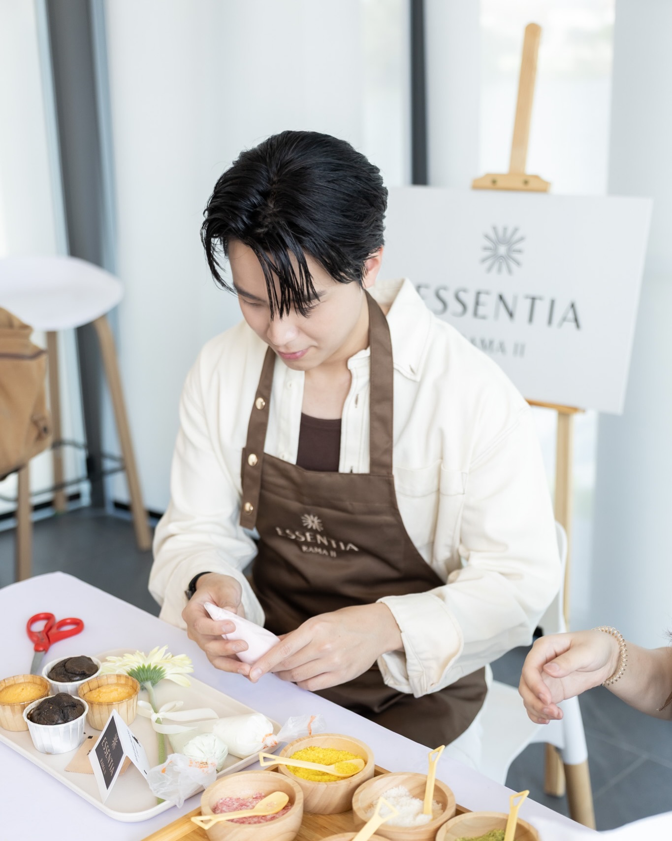 เน๋ง - ศรัณย์ นราประเสริฐกุล