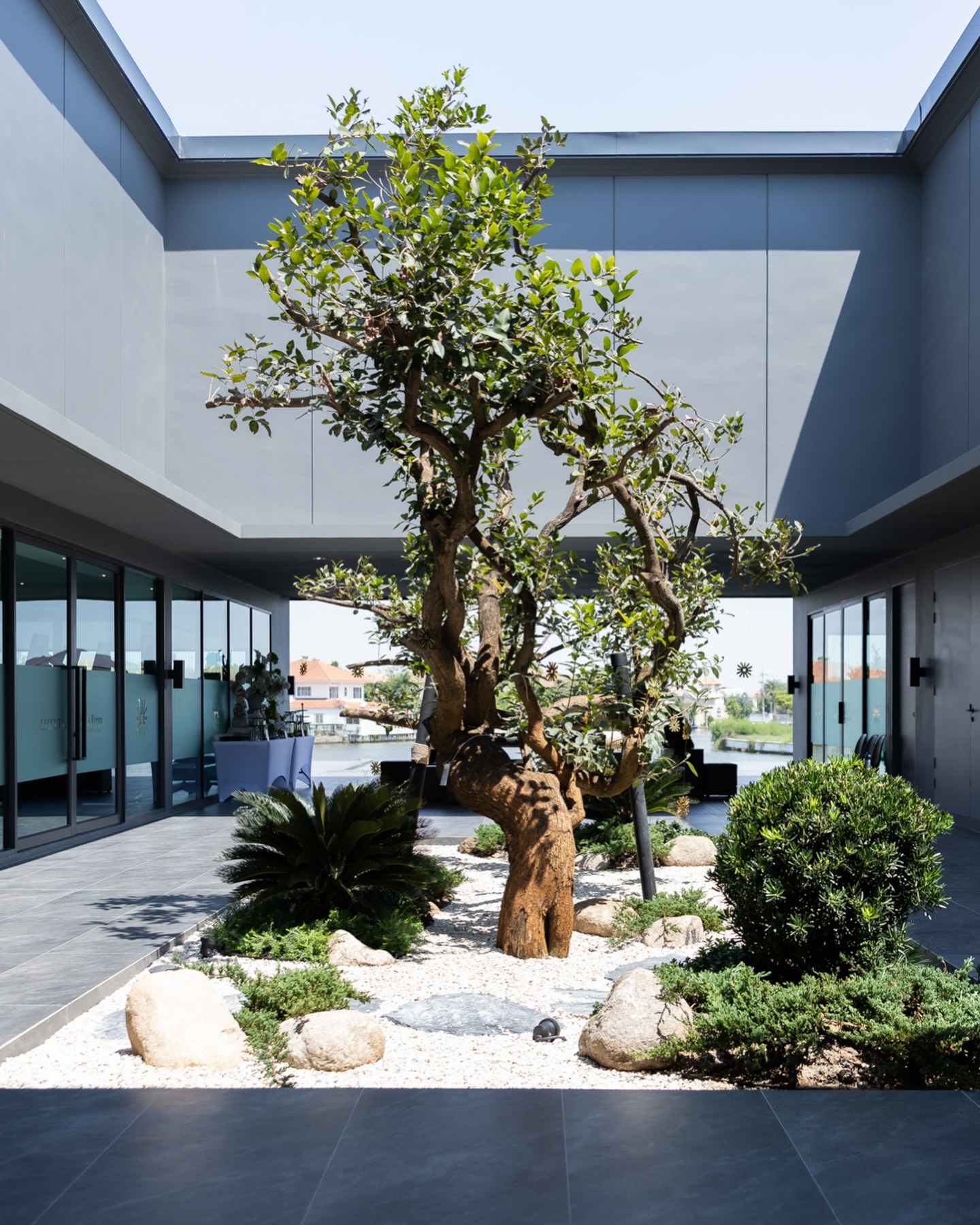 เน๋ง - ศรัณย์ นราประเสริฐกุล