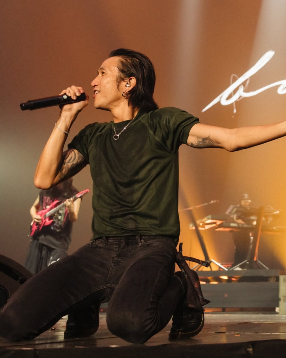 ตูน - อาทิวราห์ คงมาลัย