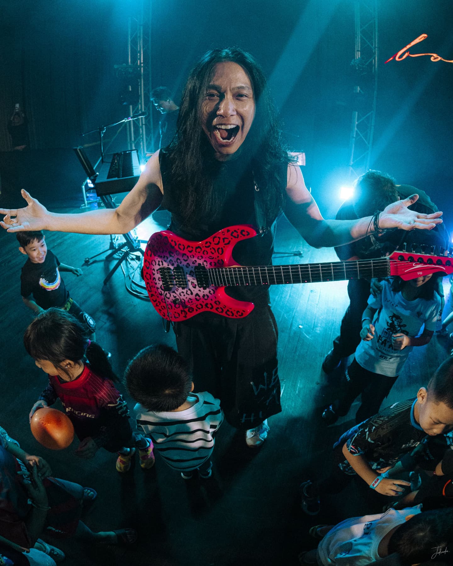 ตูน - อาทิวราห์ คงมาลัย