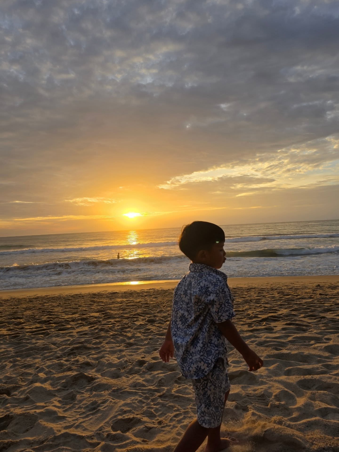 ตูน - อาทิวราห์ คงมาลัย