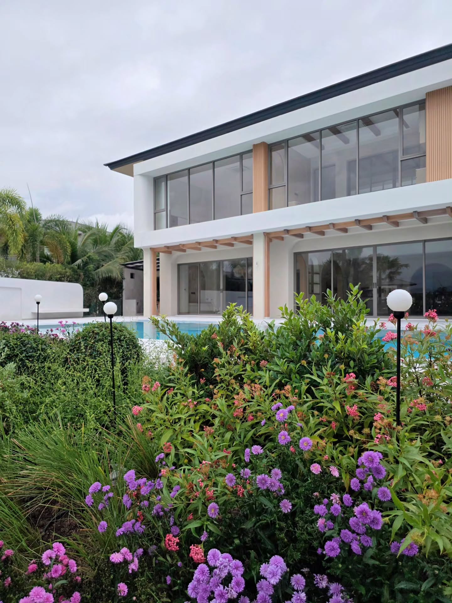 ตูน - อาทิวราห์ คงมาลัย