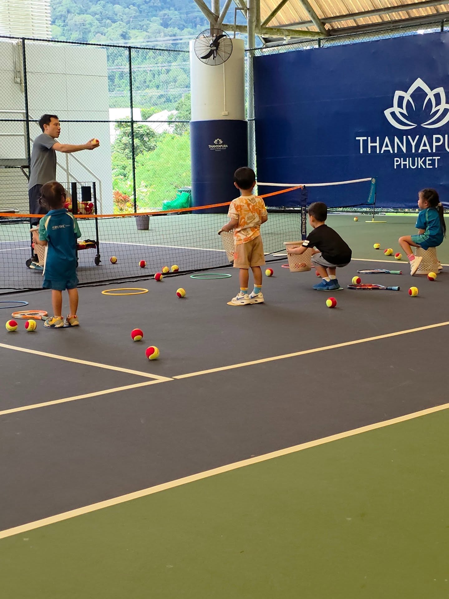 ตูน - อาทิวราห์ คงมาลัย