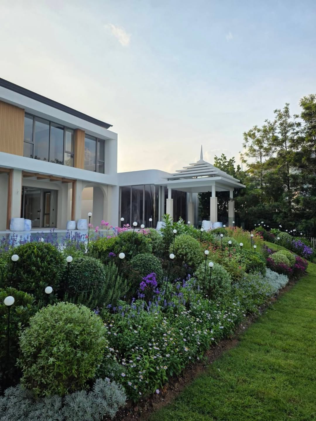 ตูน - อาทิวราห์ คงมาลัย