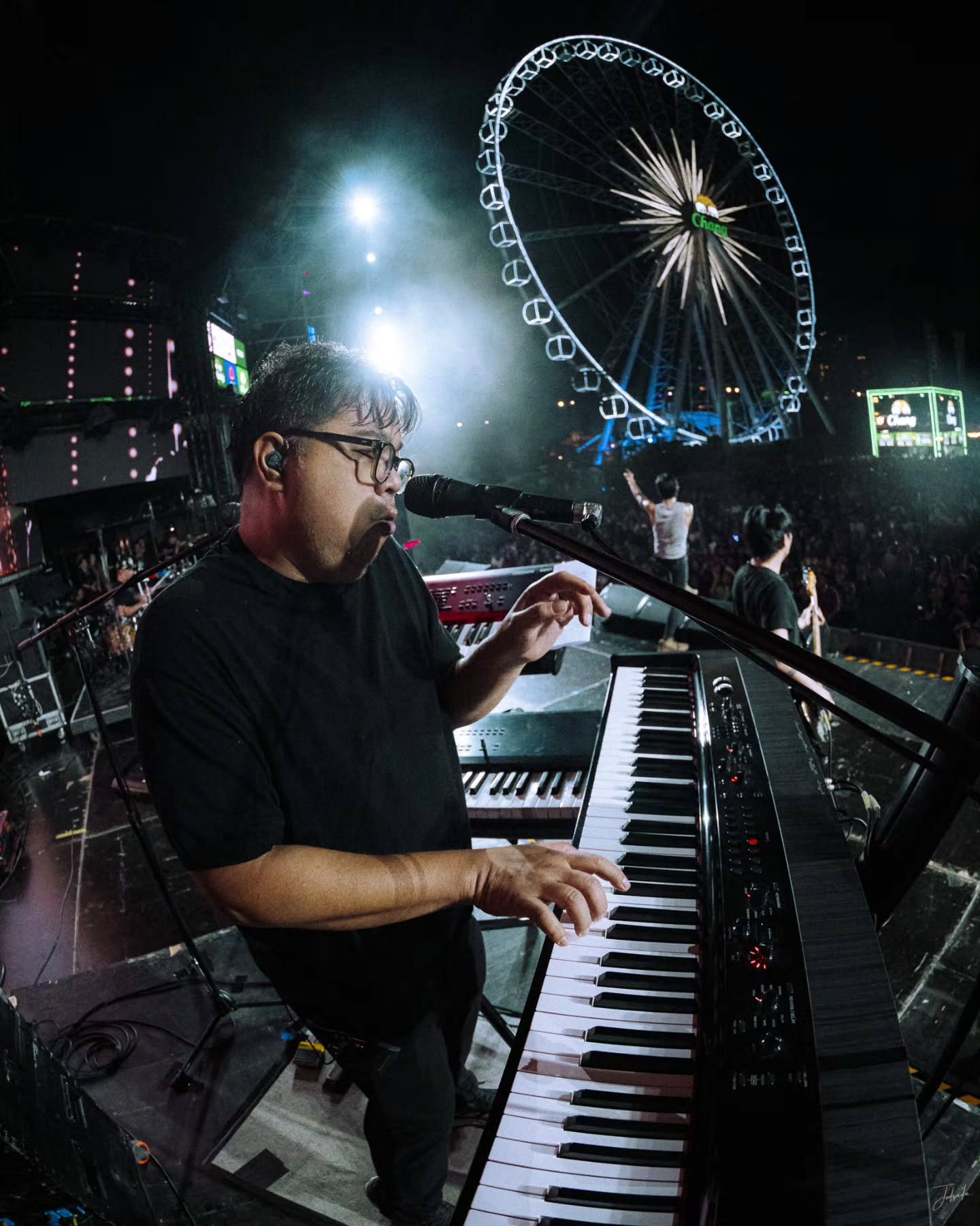 ตูน - อาทิวราห์ คงมาลัย