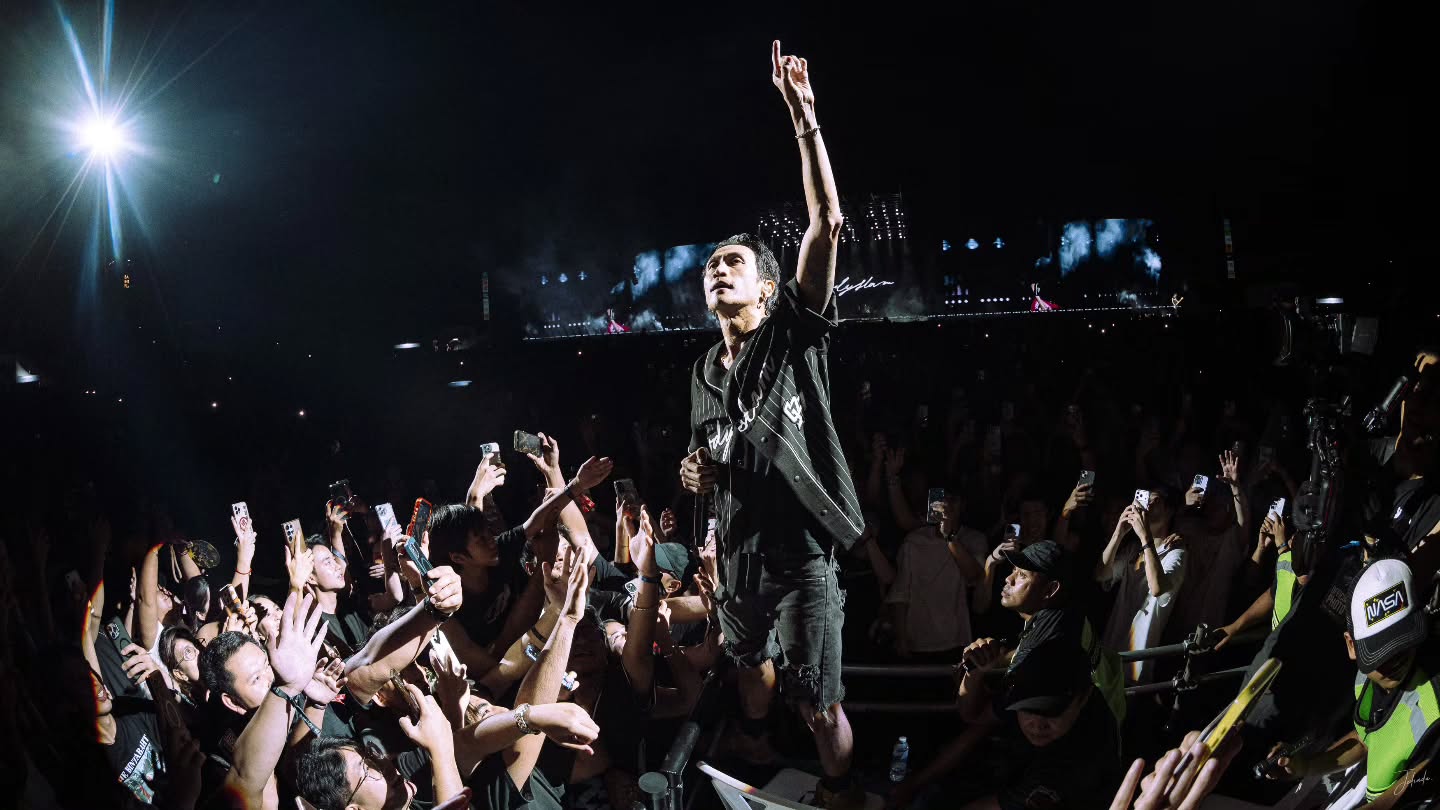 ตูน - อาทิวราห์ คงมาลัย