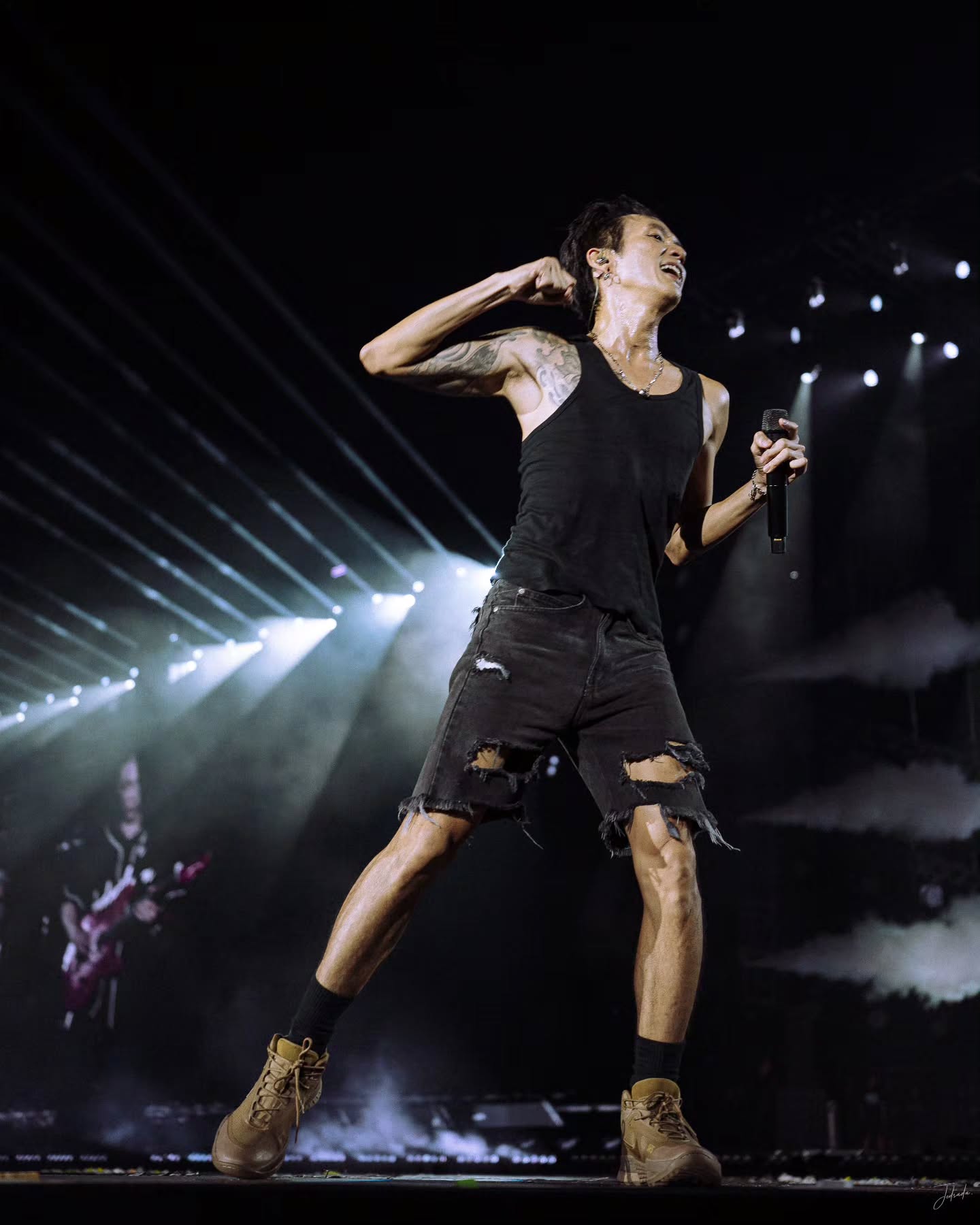 ตูน - อาทิวราห์ คงมาลัย