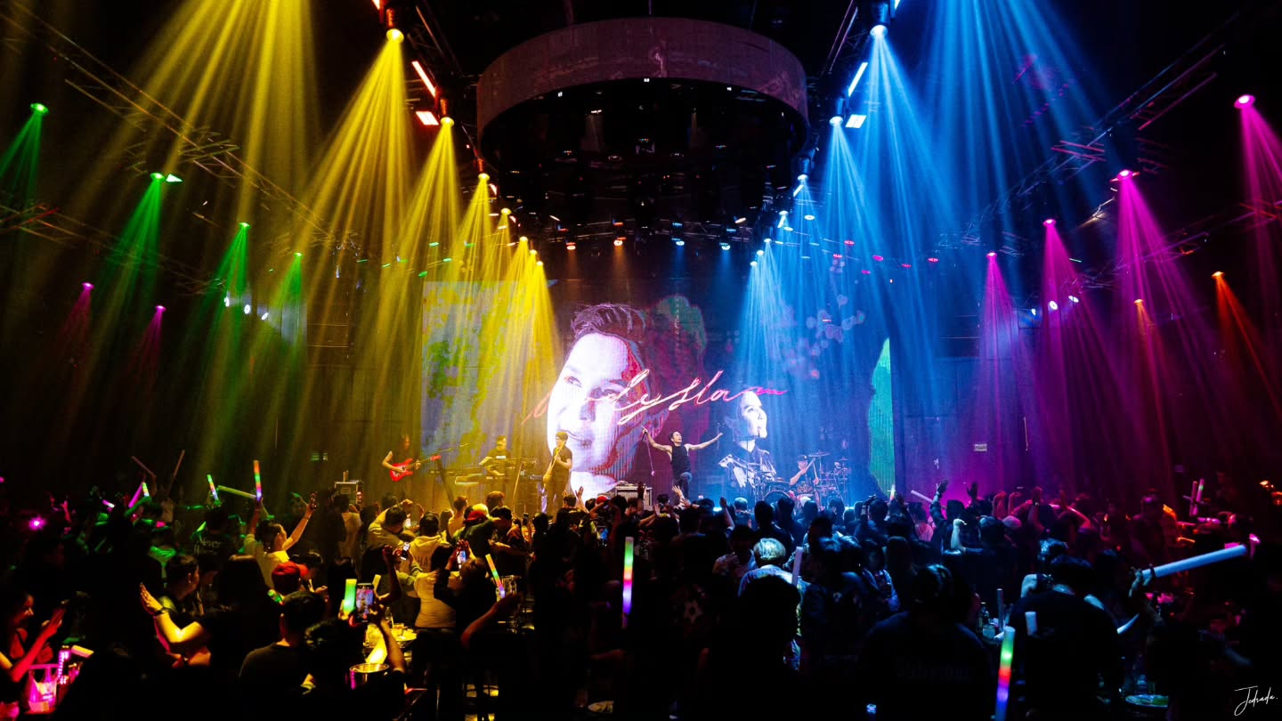 ตูน - อาทิวราห์ คงมาลัย