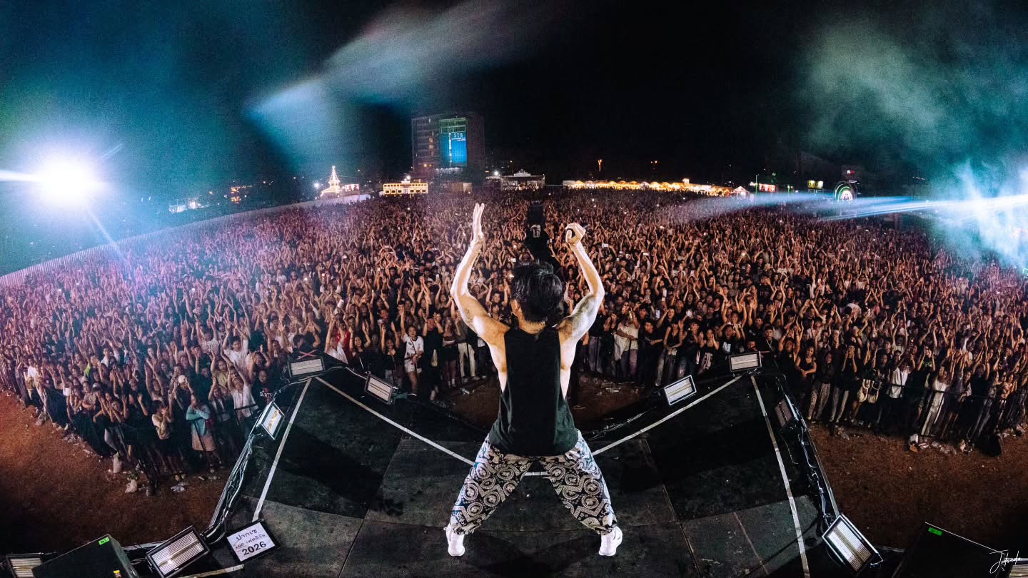 ตูน - อาทิวราห์ คงมาลัย