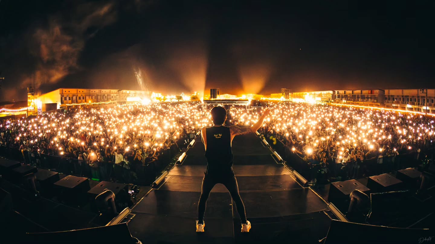 ตูน - อาทิวราห์ คงมาลัย