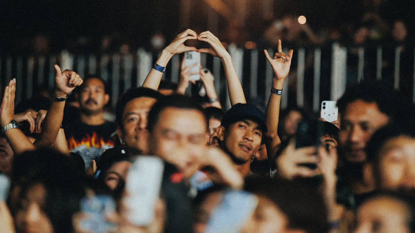 ตูน - อาทิวราห์ คงมาลัย