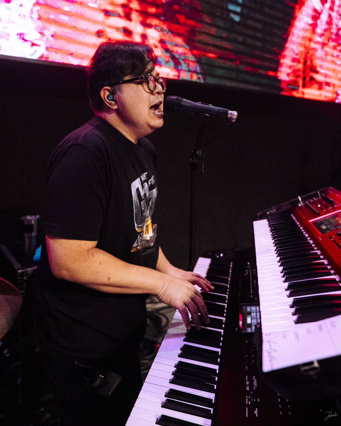 ตูน - อาทิวราห์ คงมาลัย