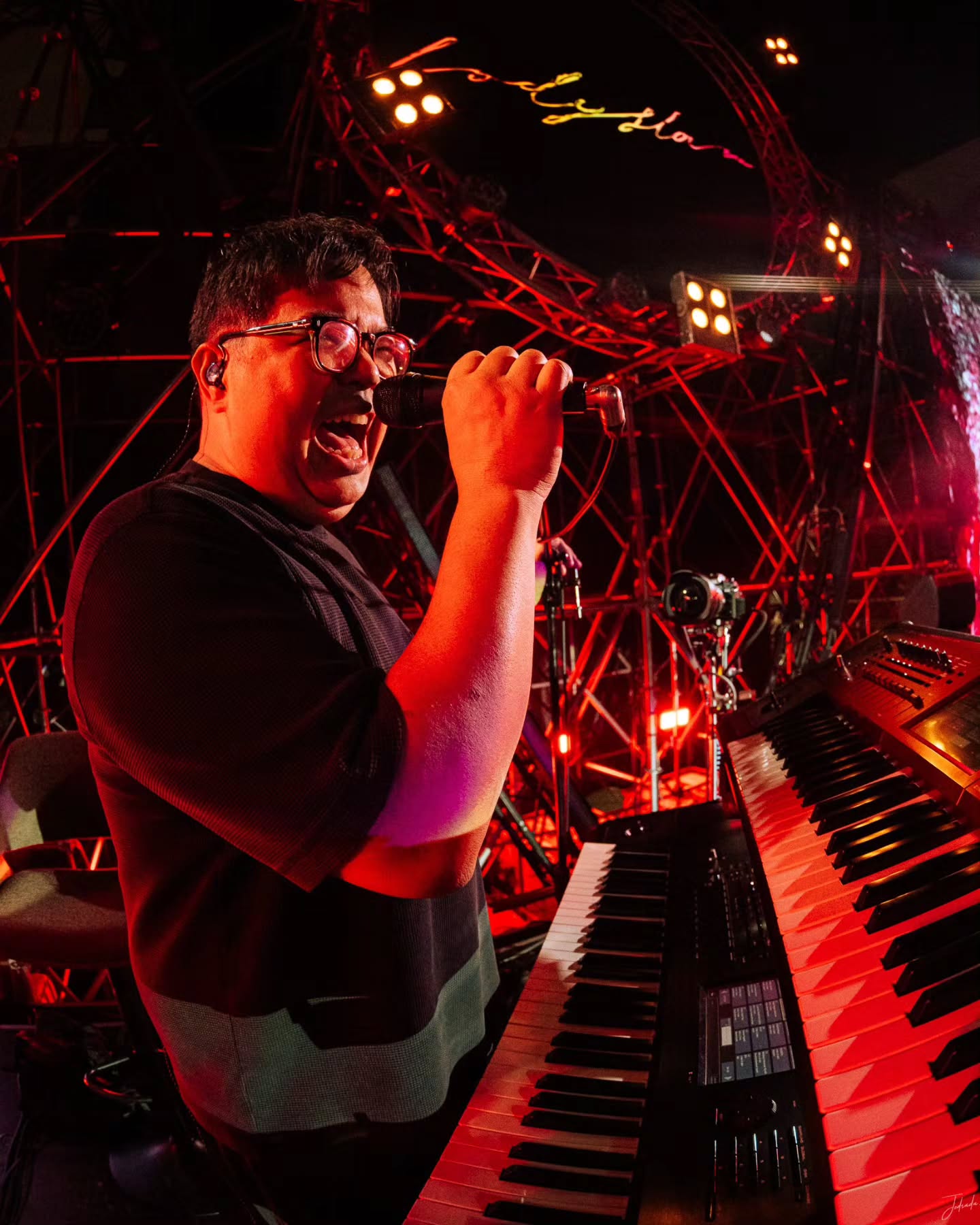 ตูน - อาทิวราห์ คงมาลัย