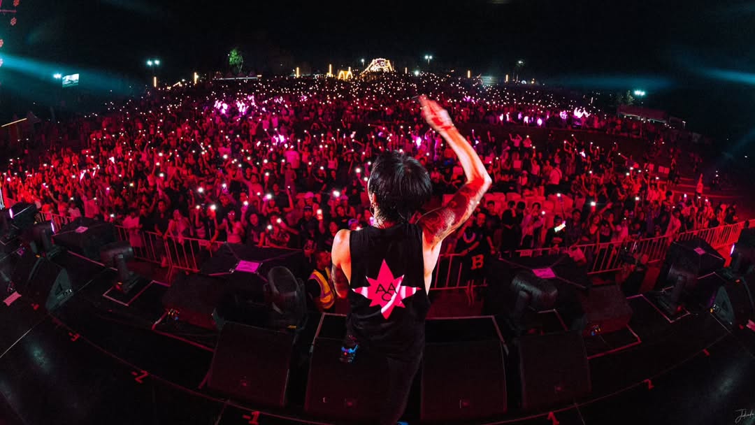 ตูน - อาทิวราห์ คงมาลัย