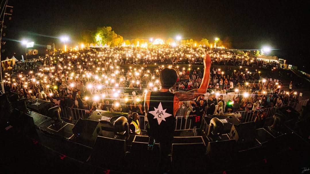 ตูน - อาทิวราห์ คงมาลัย