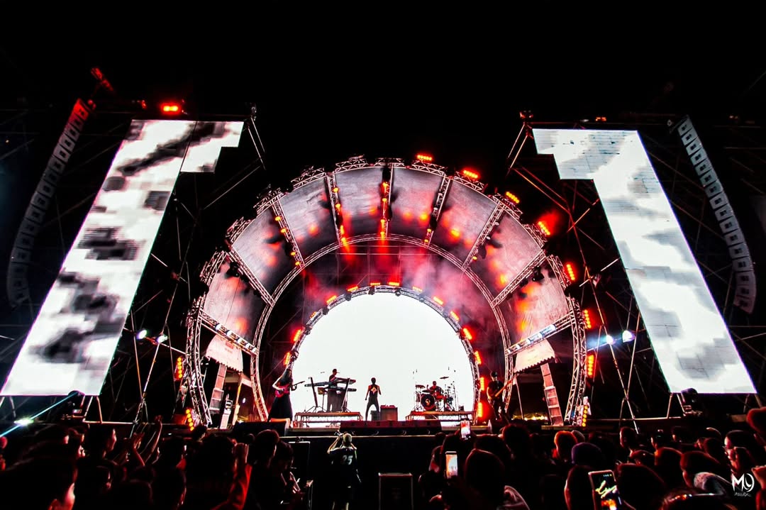 ตูน - อาทิวราห์ คงมาลัย