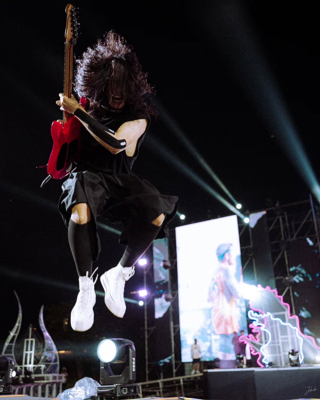 ตูน - อาทิวราห์ คงมาลัย