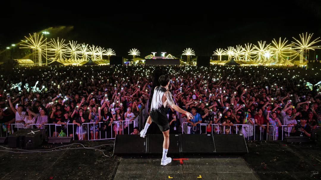 ตูน - อาทิวราห์ คงมาลัย