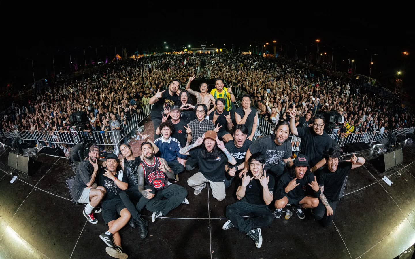 ตูน - อาทิวราห์ คงมาลัย