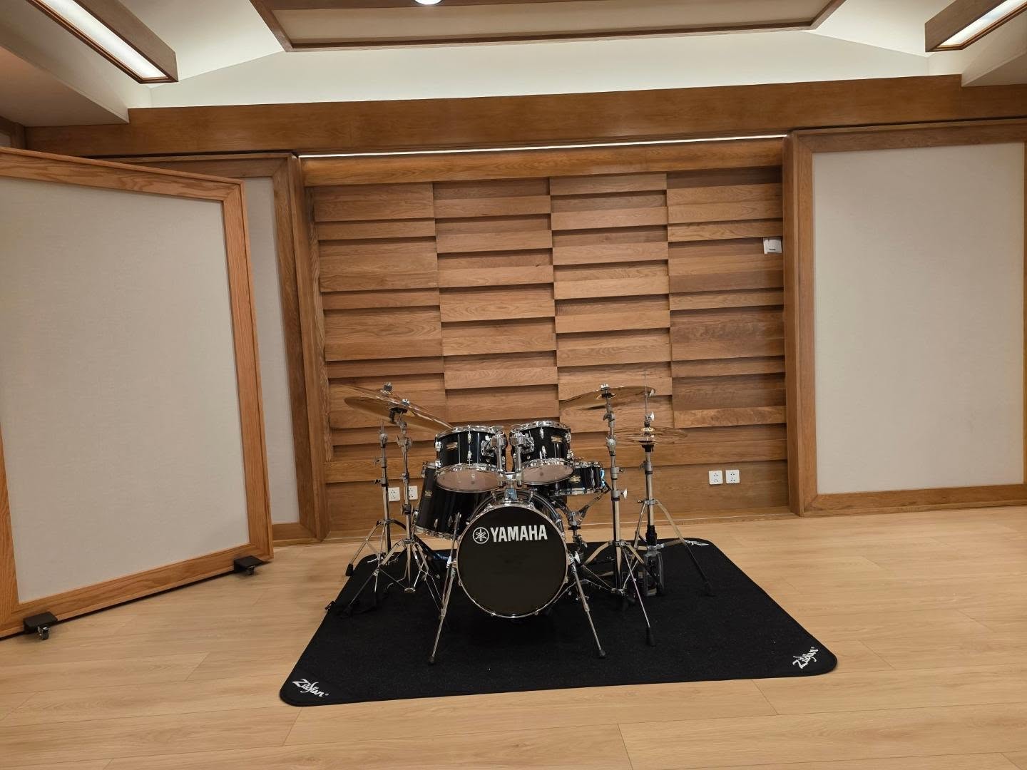ตูน - อาทิวราห์ คงมาลัย