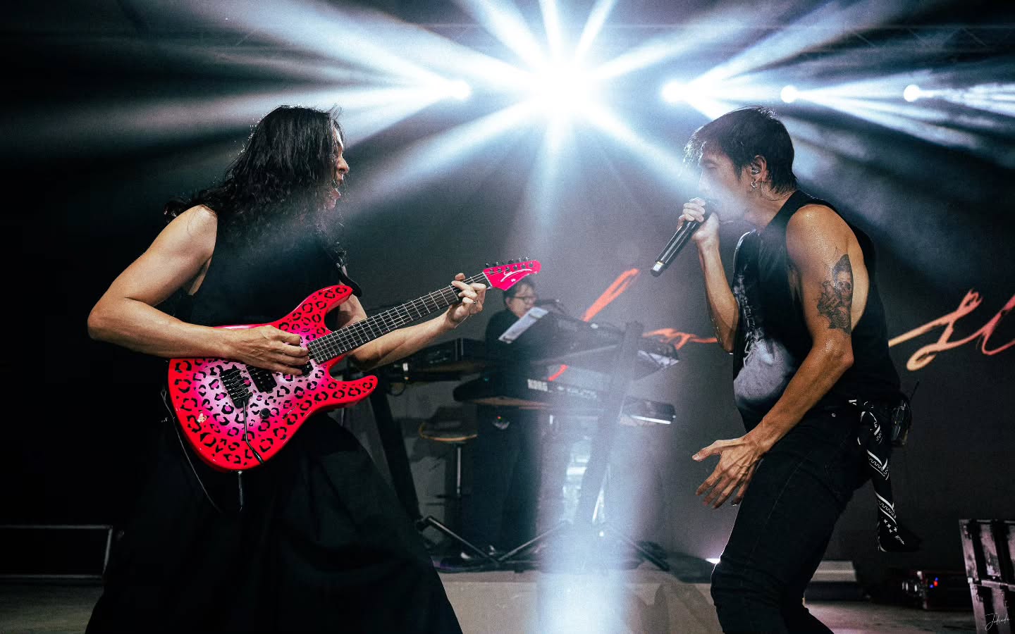 ตูน - อาทิวราห์ คงมาลัย