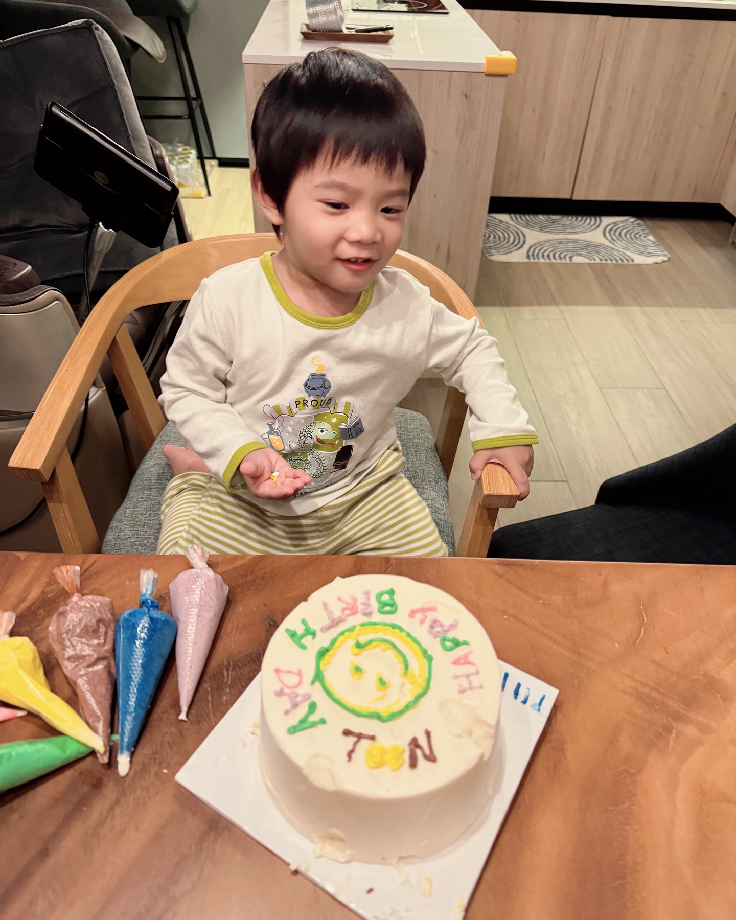 ก้อย - รัชวิน วงศ์วิริยะ