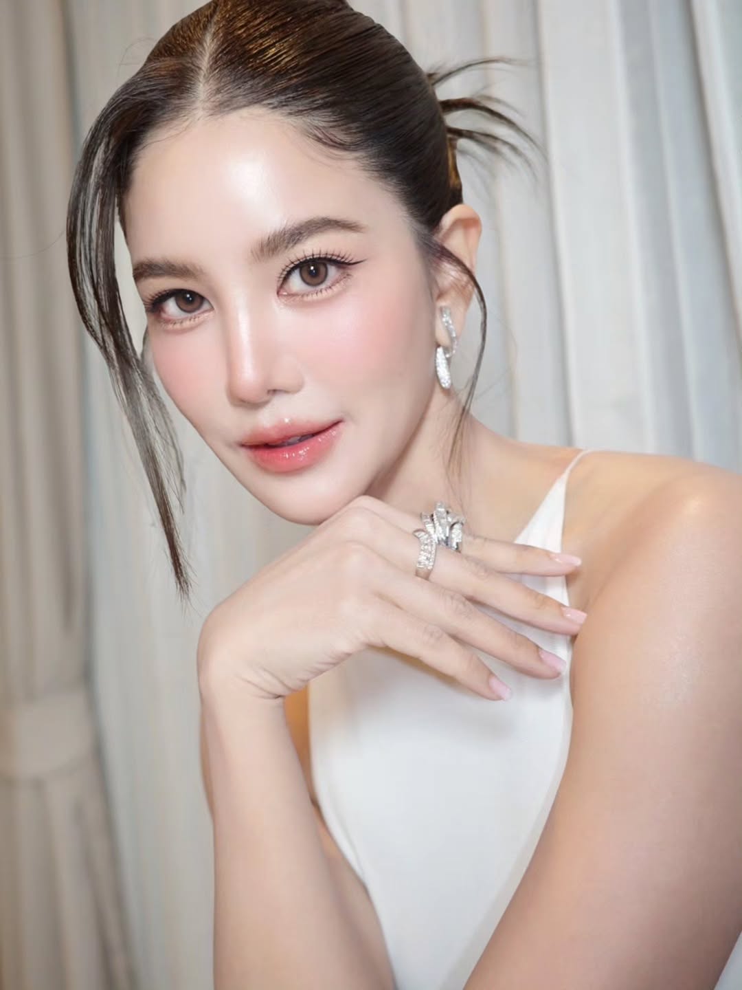 ก้อย - รัชวิน วงศ์วิริยะ