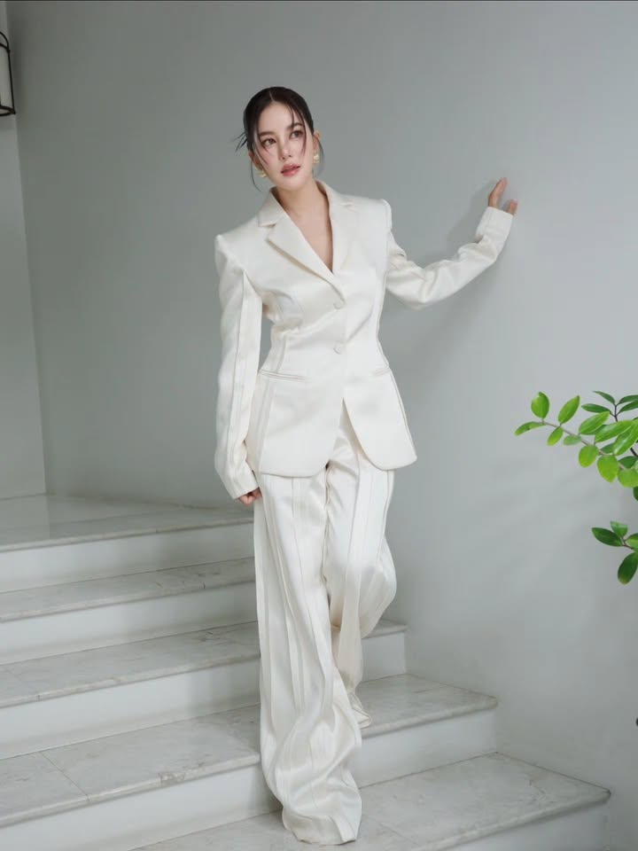 ก้อย - รัชวิน วงศ์วิริยะ