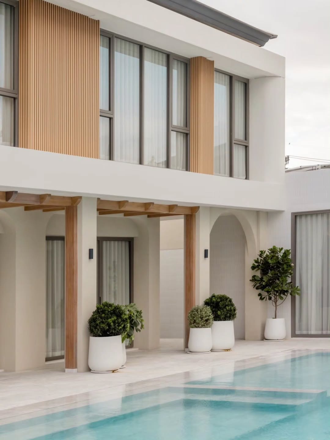 ก้อย - รัชวิน วงศ์วิริยะ