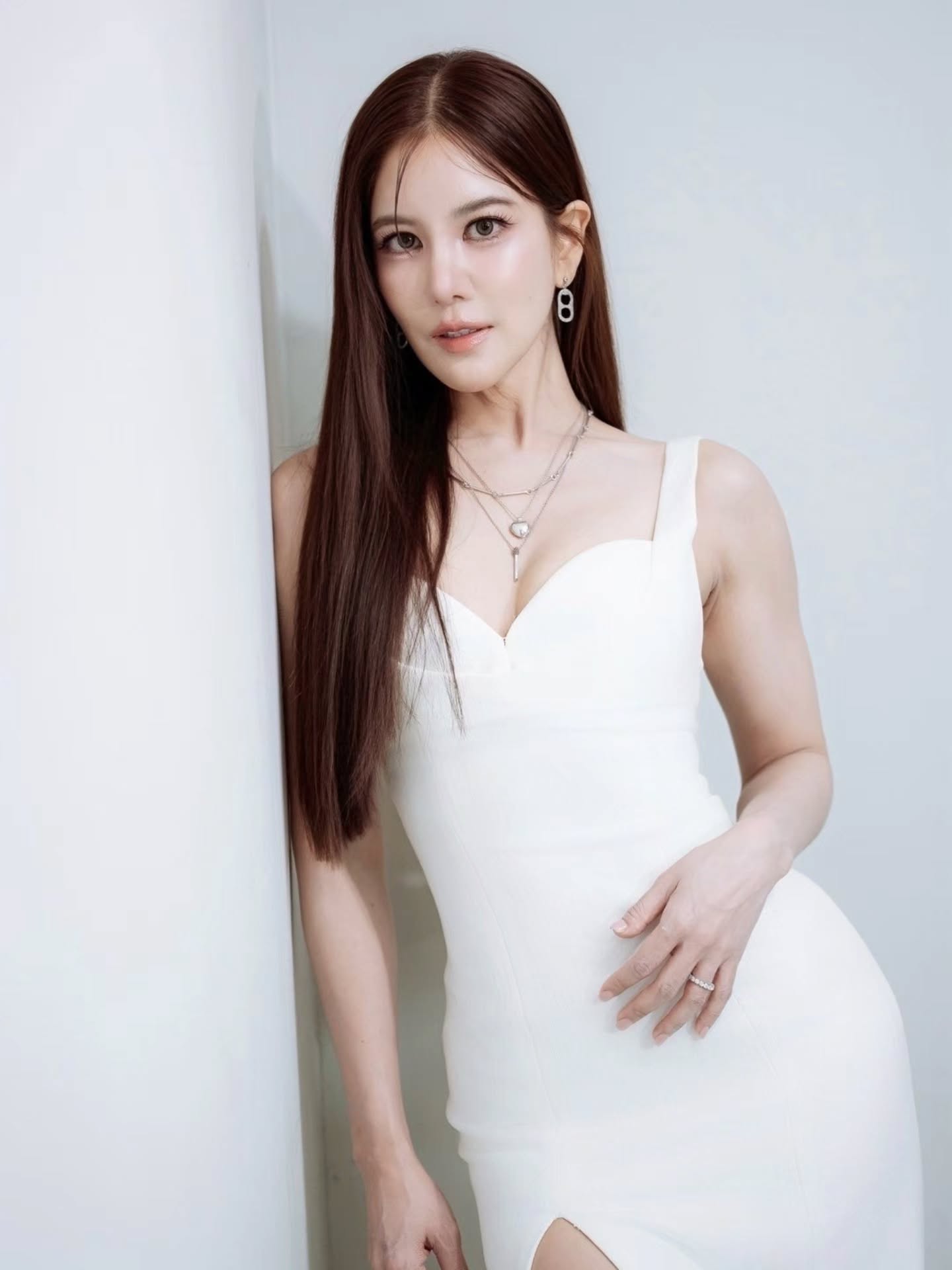 ก้อย - รัชวิน วงศ์วิริยะ