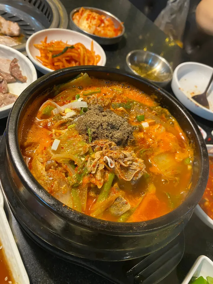 ซัน - ประชากร ปิยะสกุลแก้ว